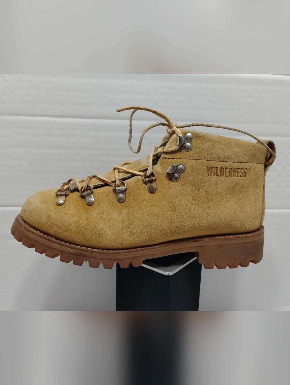 Wolverine Mountaineer Wilderness, Men # 9 US